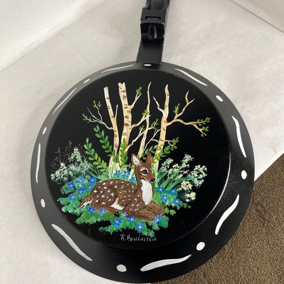 Vintage Painting On 8" Frying Pan of Deer In Nature By R. Howenstein - Picture 1 of 10